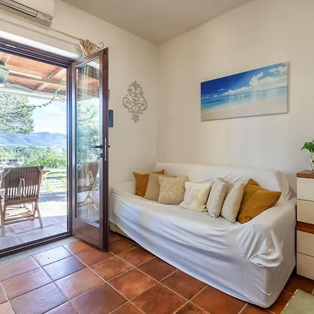 Accanto Al Mare By Interhome Vakantiehuis Badesi