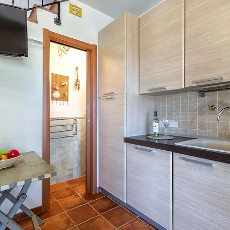 Accanto Al Mare By Interhome Vakantiehuis Badesi